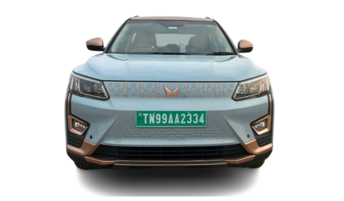 MAHINDRA XUV 400 EV - 2023